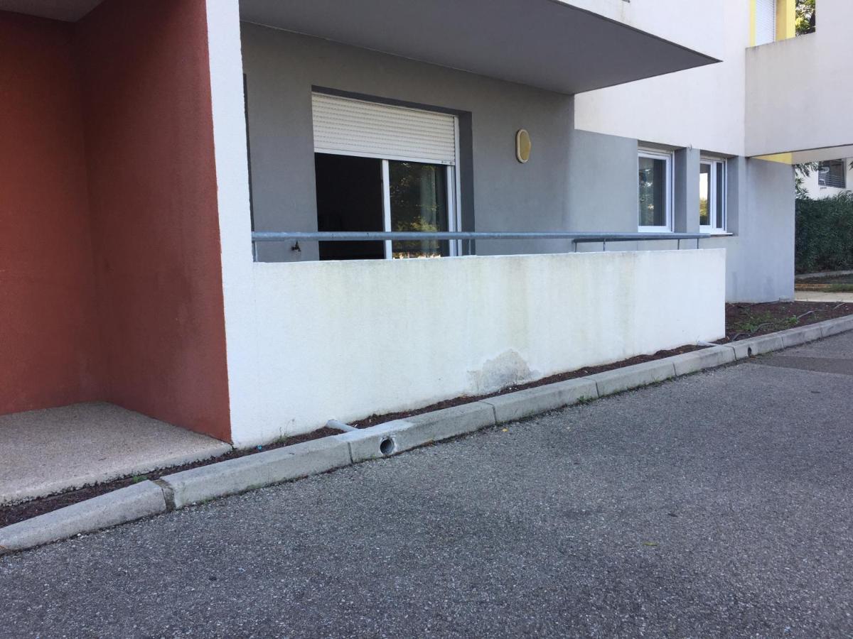 Appartement Residence Prive Avec Parking Wifi Clim Piscine Avignon Buitenkant foto