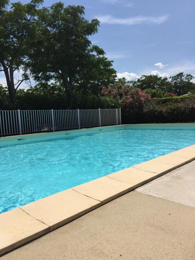Appartement Residence Prive Avec Parking Wifi Clim Piscine Avignon Buitenkant foto