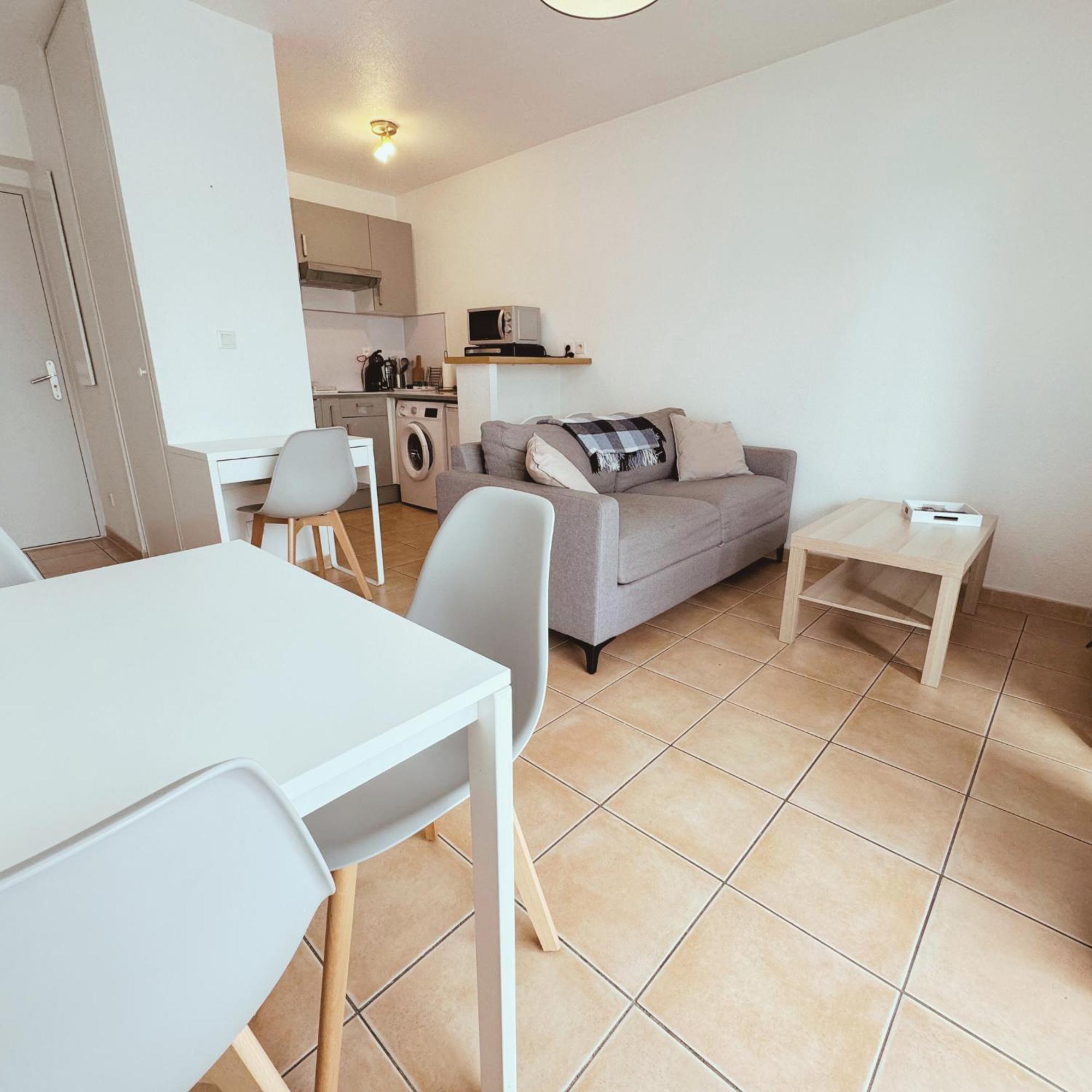 Appartement Residence Prive Avec Parking Wifi Clim Piscine Avignon Buitenkant foto