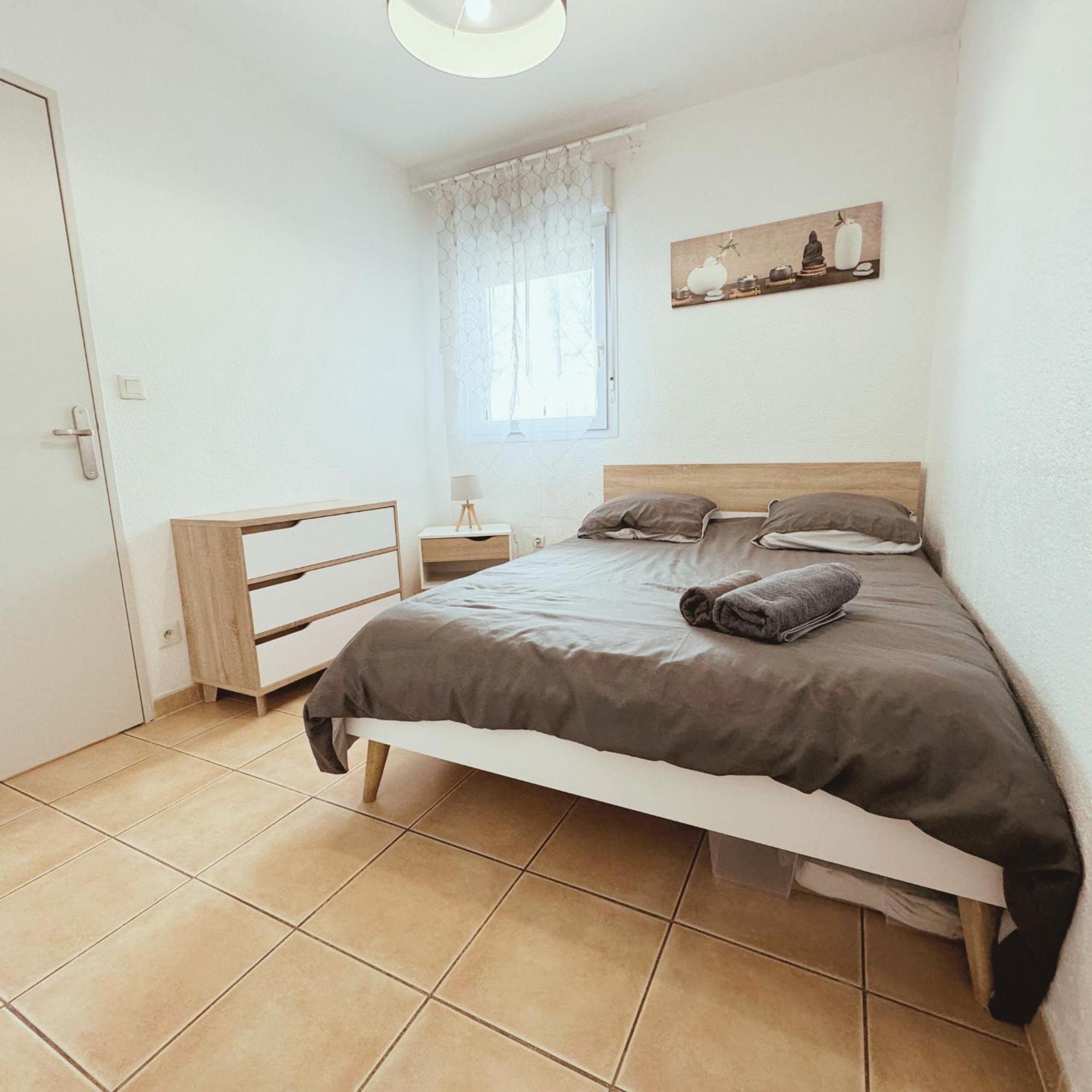 Appartement Residence Prive Avec Parking Wifi Clim Piscine Avignon Buitenkant foto