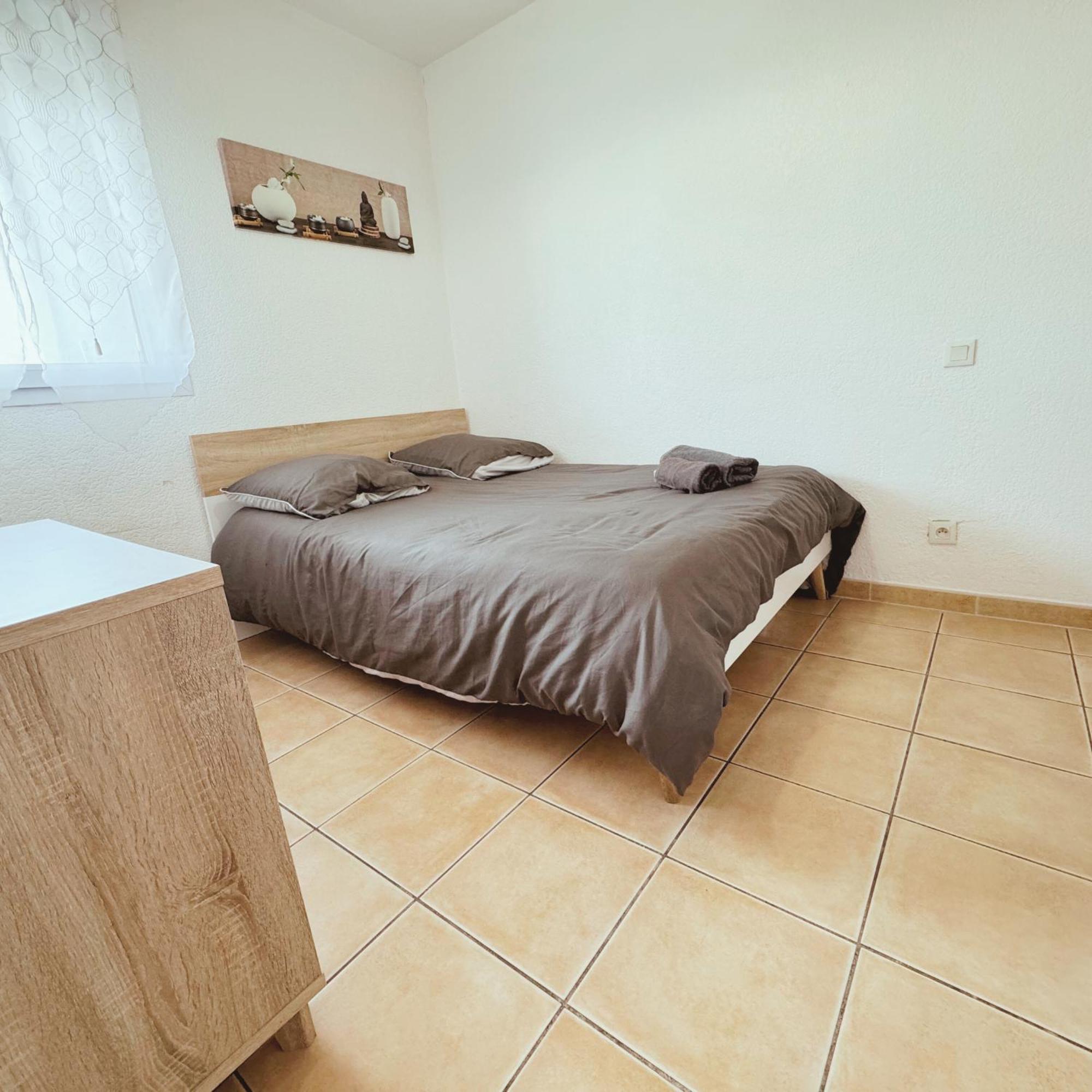 Appartement Residence Prive Avec Parking Wifi Clim Piscine Avignon Buitenkant foto