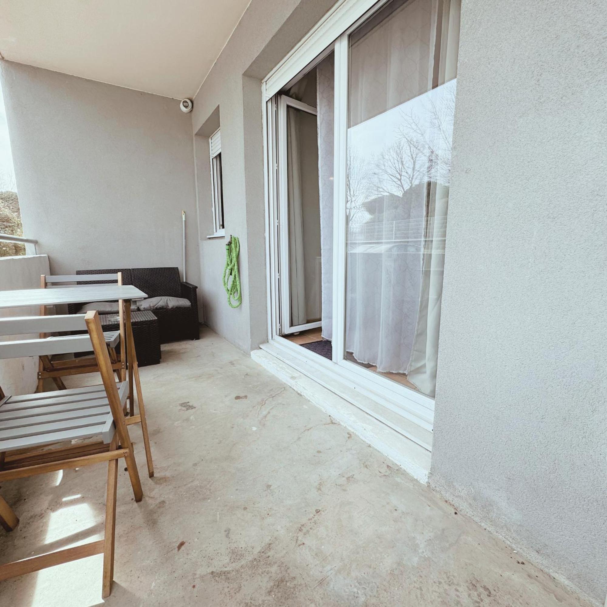 Appartement Residence Prive Avec Parking Wifi Clim Piscine Avignon Buitenkant foto
