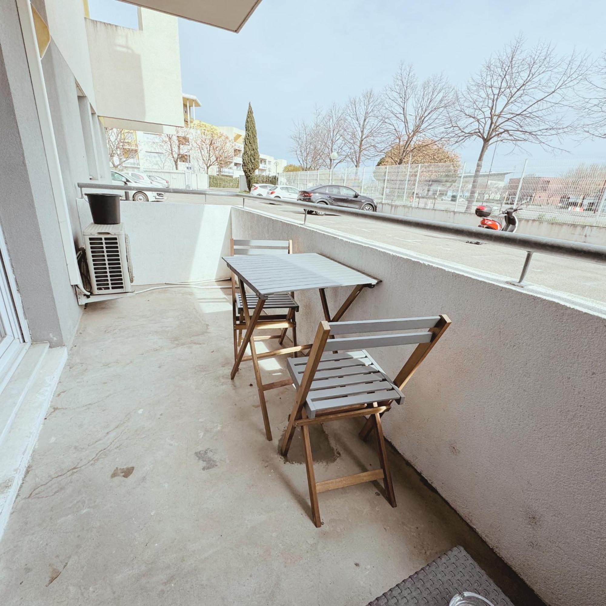 Appartement Residence Prive Avec Parking Wifi Clim Piscine Avignon Buitenkant foto