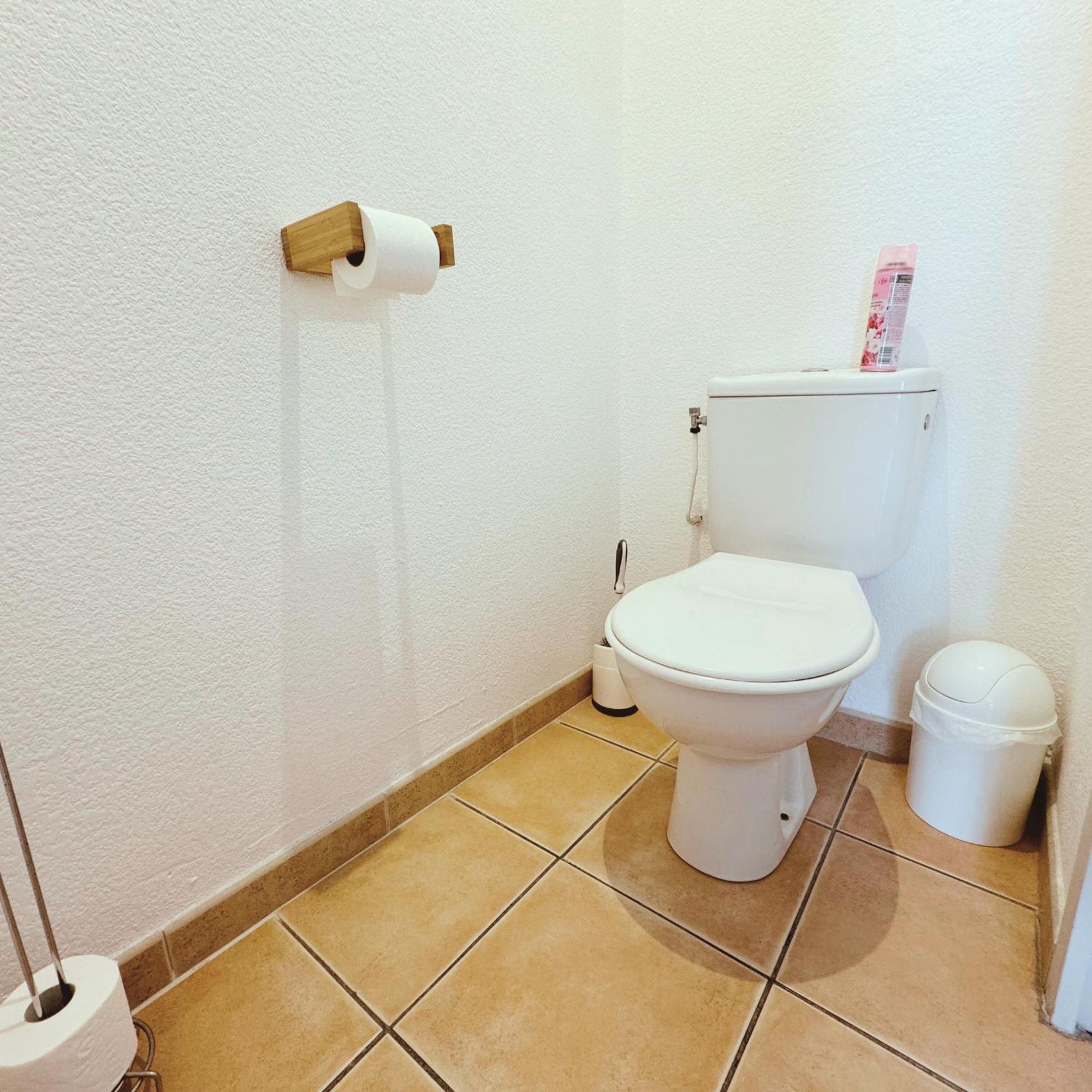 Appartement Residence Prive Avec Parking Wifi Clim Piscine Avignon Buitenkant foto